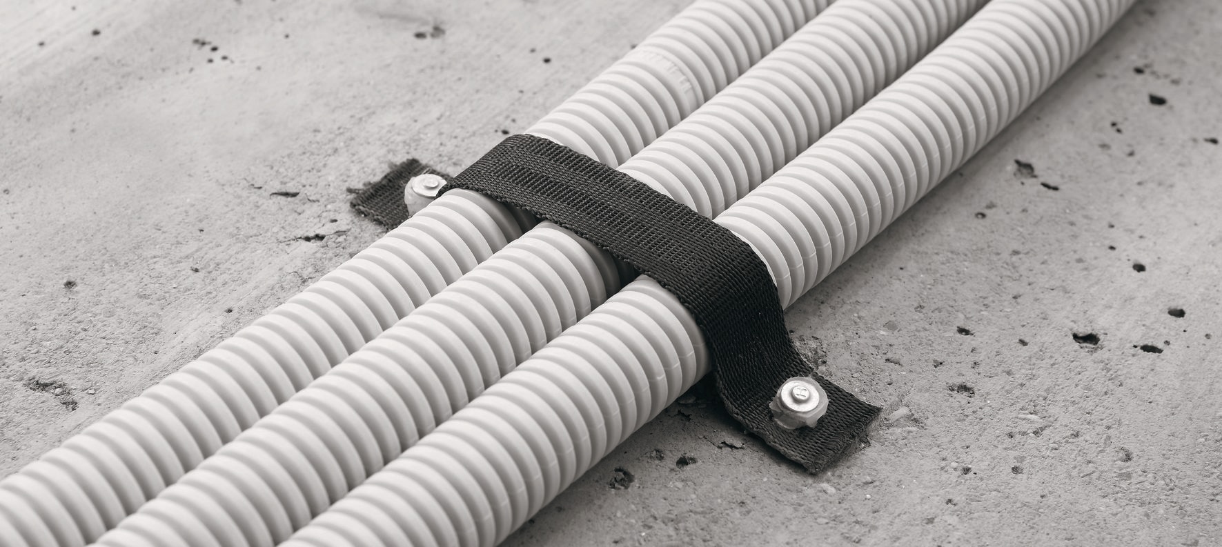 Текстильная лента Hilti x-TT для крепления кабелей на полах